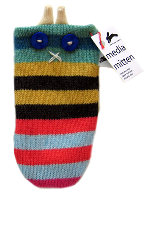large media mitten spring